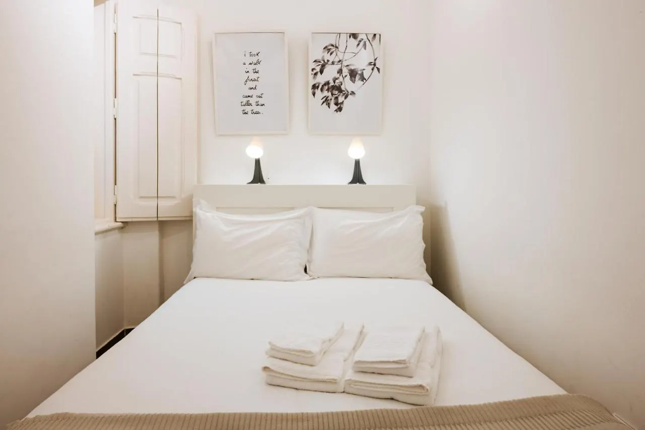 Behappy Apartments リスボン